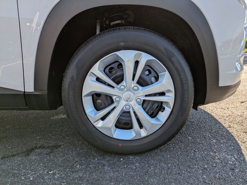 New 2026 Chevrolet Trax LS w/ Driver Confidence Package image 11