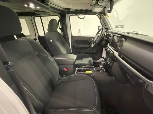Used 2021 Jeep Wrangler Unlimited Sport image 25
