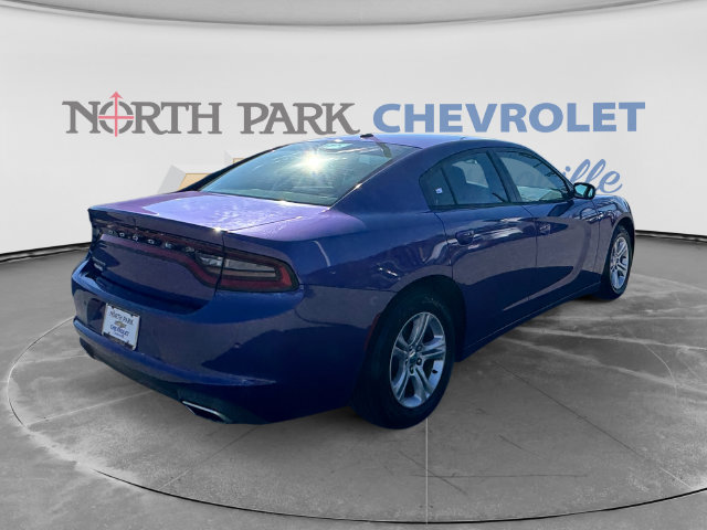 Used 2019 Dodge Charger SXT RWD image 3