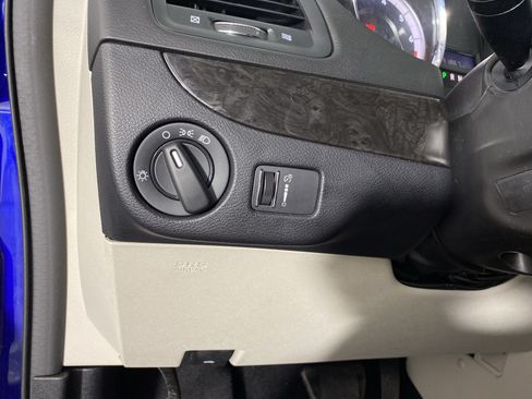 Used 2018 Dodge Grand Caravan SE w/ UConnect Hands-Free Group FWD image 23