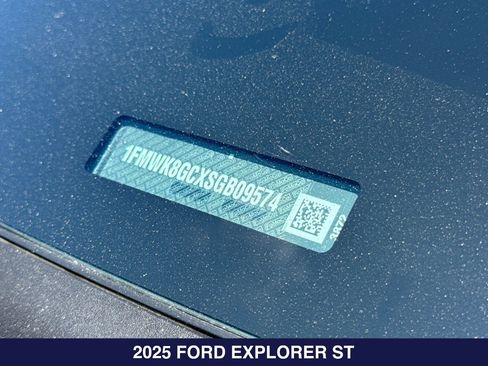 Certified 2025 Ford Explorer ST AWD/4WD image 4