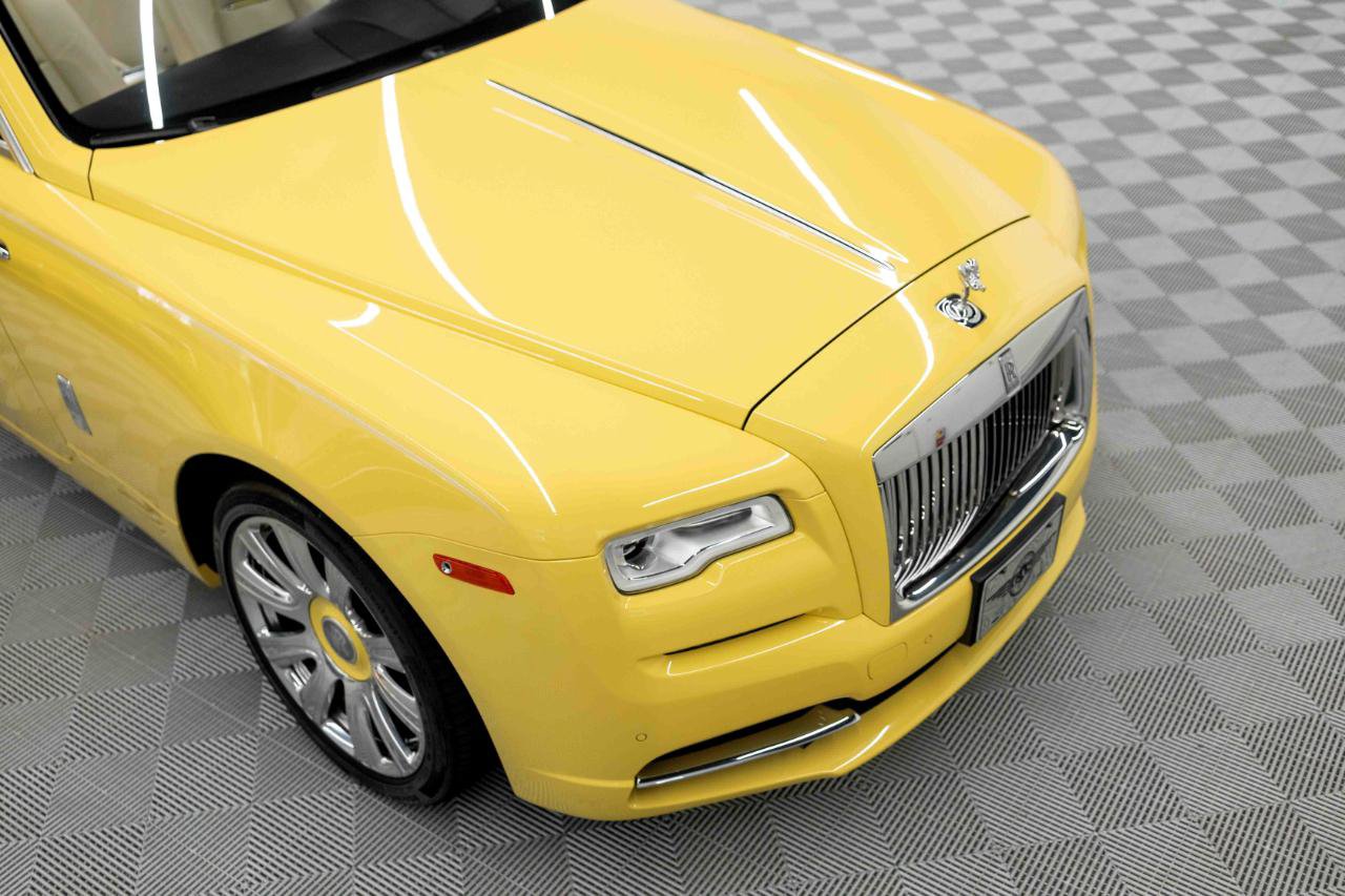 Used 2017 Rolls-Royce Dawn RWD image 64