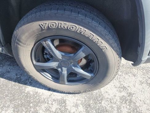 Used 2017 Jeep Grand Cherokee Laredo w/ Quick Order Package 23E image 8