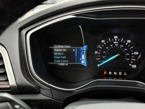 Used 2018 Ford Fusion SE w/ Equipment Group 602A FWD image 31