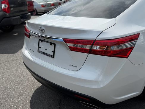 Used 2014 Toyota Avalon XLE Premium FWD image 42