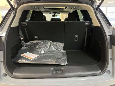 New 2027 INFINITI QX60 Luxe w/ Cargo Package FWD image 5
