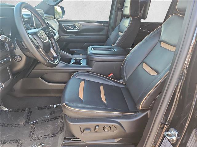 Used 2024 GMC Yukon AT4 w/ Technology Package AWD/4WD image 16