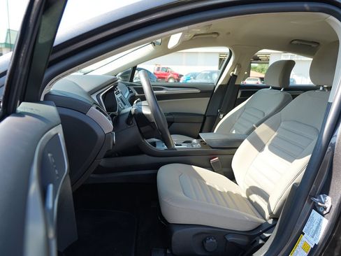 Used 2018 Ford Fusion S FWD image 12