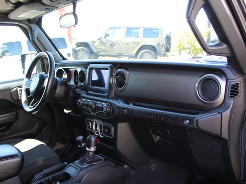 Used 2018 Jeep Wrangler Sport AWD/4WD image 22