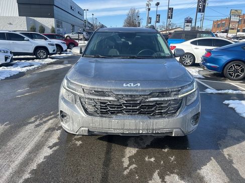 Certified 2024 Kia Seltos X-Line image 2