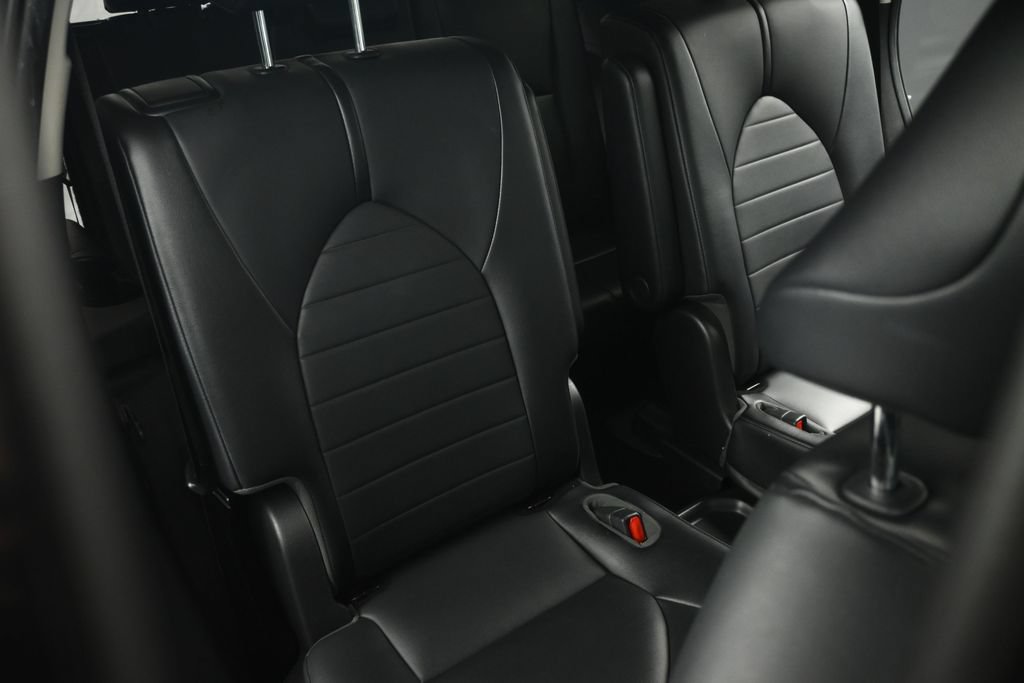 Used 2021 Toyota Highlander XLE AWD/4WD image 59