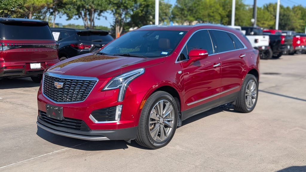 Used 2021 Cadillac XT5 Premium Luxury FWD image 3