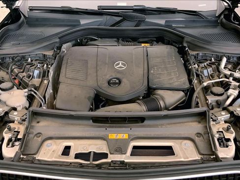 Used 2023 Mercedes-Benz GLC 300 4MATIC image 32