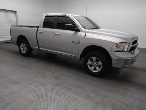 Used 2018 RAM 1500 Classic SLT AWD/4WD image 11