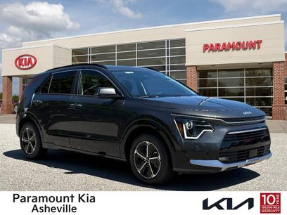 New 2025 Kia Niro SX