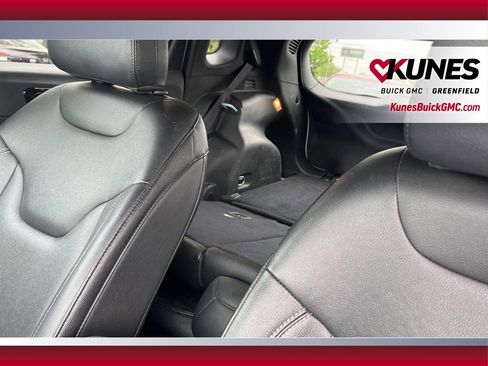 Used 2025 Jeep Compass Limited AWD/4WD image 16