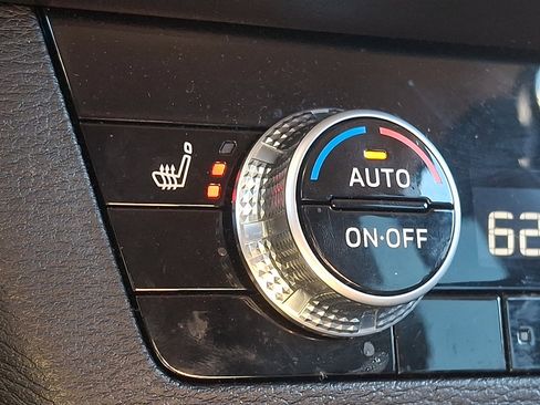 Used 2022 Mitsubishi Outlander SE image 24