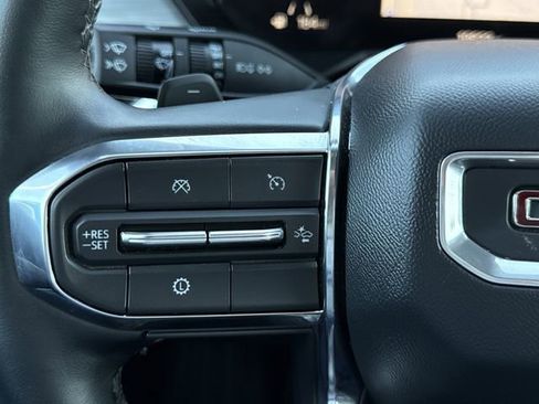 Certified 2025 GMC Acadia Elevation image 17