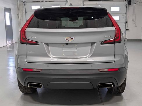 Used 2023 Cadillac XT4 Luxury w/ Cold Weather Package AWD/4WD image 9
