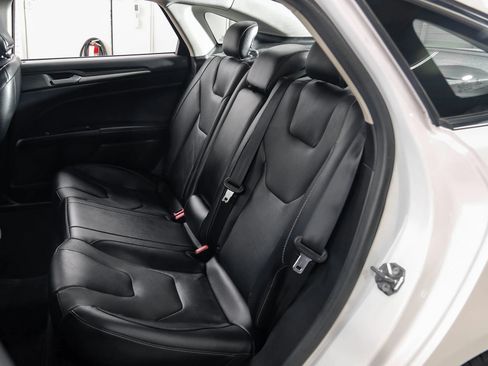 Used 2017 Ford Fusion Titanium FWD image 19