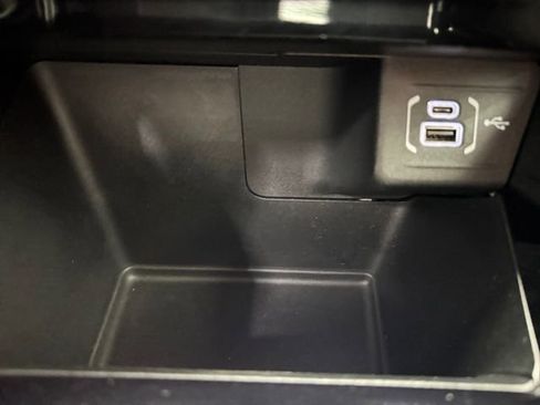 Used 2023 Jeep Compass Altitude w/ Convenience Group image 16