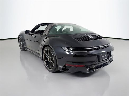 Certified 2023 Porsche 911 50th Anniversary Edition image 8
