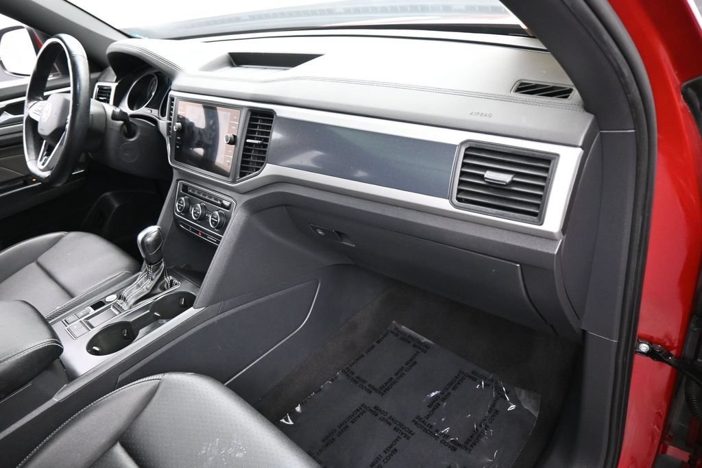 Used 2021 Volkswagen Atlas Cross Sport SE w/ Panoramic Sunroof Package FWD image 44