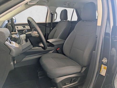 Used 2025 Ford Explorer Active RWD image 15