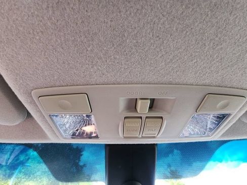 Used 2009 MAZDA MAZDA5 Grand Touring FWD image 24
