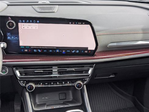 Used 2024 Chevrolet Traverse RS w/ LPO, Floor Liner Package image 20