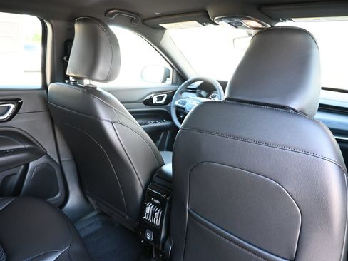 New 2026 Jeep Compass Latitude AWD/4WD image 24