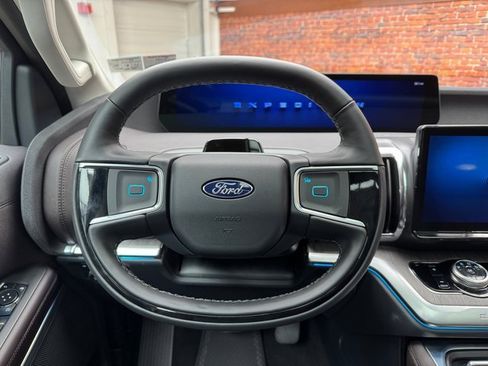 New 2025 Ford Expedition Platinum w/ Platinum Ultimate Package image 14