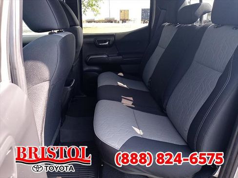 Certified 2022 Toyota Tacoma TRD Sport image 18