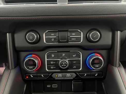 Used 2022 Chevrolet Suburban RST w/ Sport Performance Package image 4