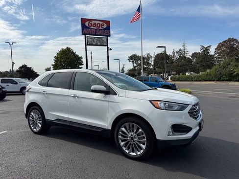 Used 2021 Ford Edge Titanium w/ Class II Trailer Tow Package image 12