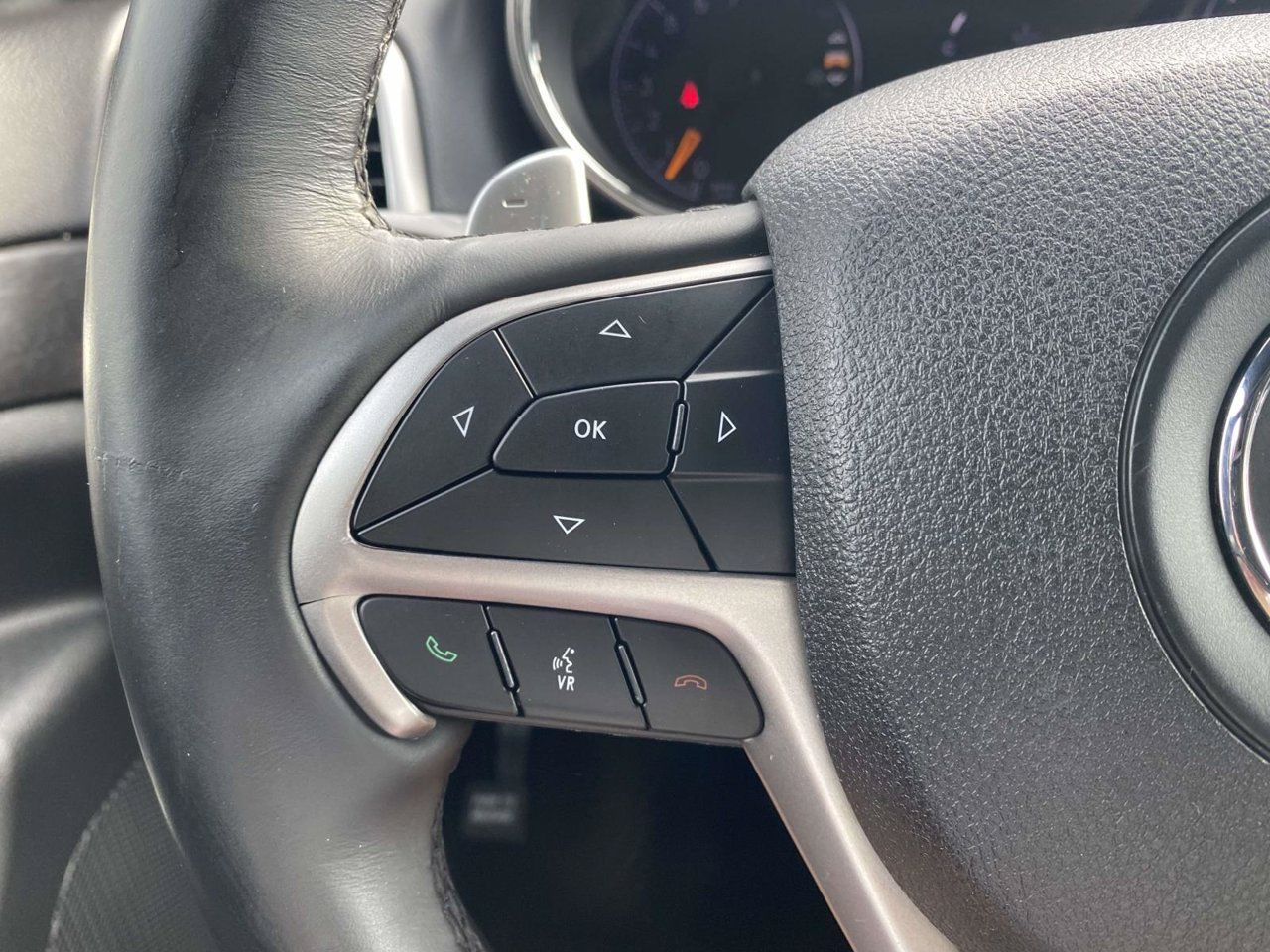 Used 2017 Jeep Grand Cherokee Altitude AWD/4WD image 29