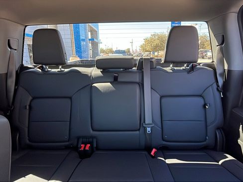 Used 2025 GMC Sierra 1500 SLT image 23