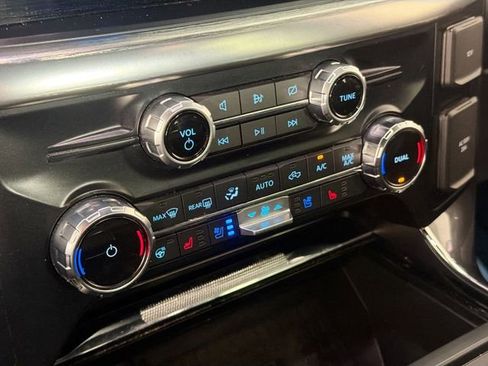 Used 2022 Ford F150 Lariat w/ Equipment Group 502A High AWD/4WD image 16