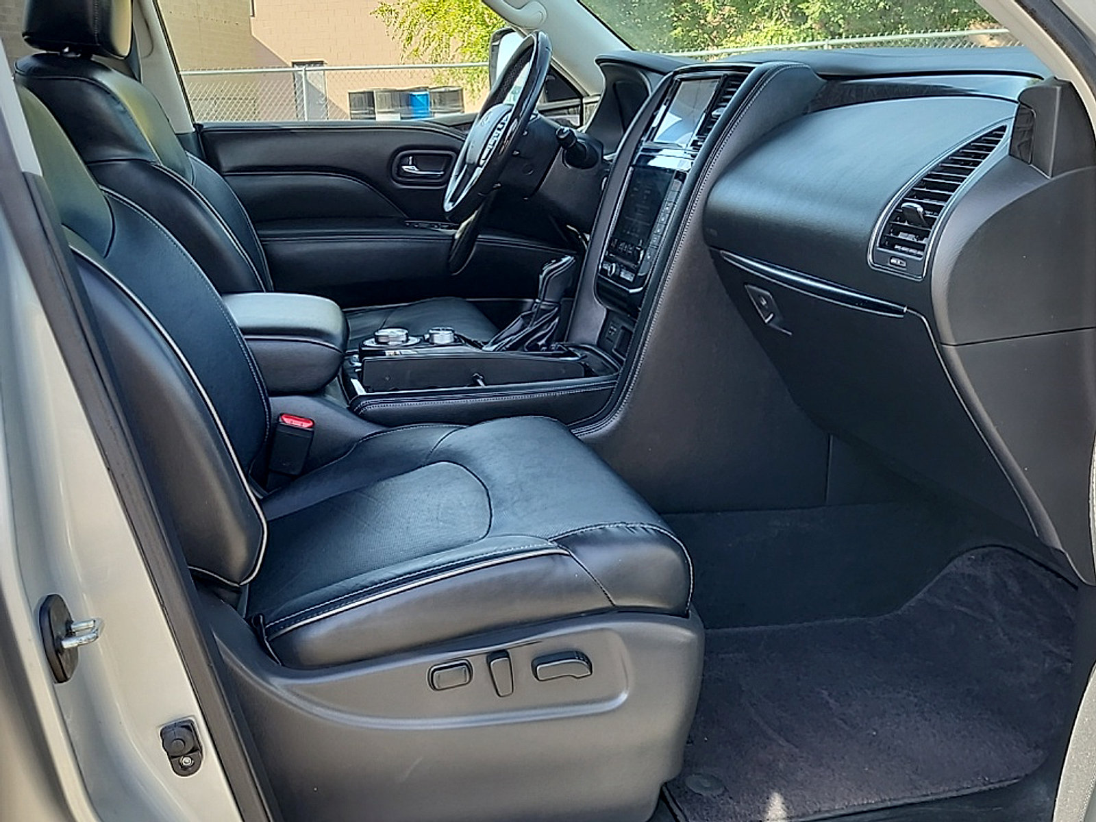 Used 2020 INFINITI QX80 Luxe w/ Proassist Package AWD/4WD image 9