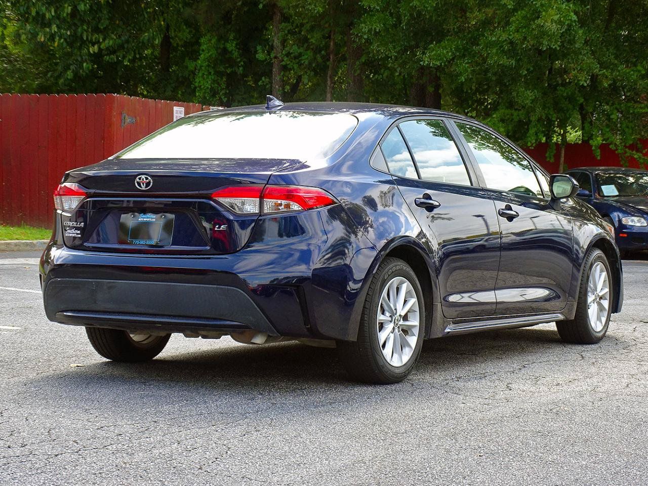 Used 2021 Toyota Corolla LE w/ LE Convenience Package FWD image 10