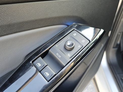 Used 2021 Volkswagen ID.4 Pro image 29