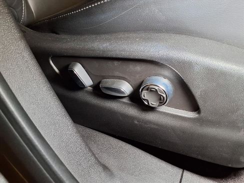 Used 2024 Cadillac XT4 Premium Luxury image 24