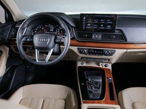 Certified 2023 Audi Q5 2.0T Premium w/ Convenience Package image 12