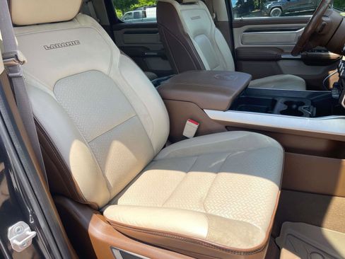 Used 2019 RAM 1500 Laramie AWD/4WD image 34