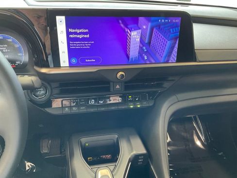 Certified 2023 Toyota Crown AWD/4WD image 15