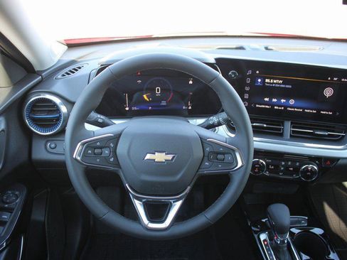 New 2026 Chevrolet Trax LT w/ Driver Confidence Package image 8