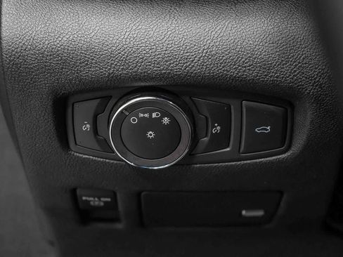 Used 2019 Lincoln Continental w/ Equipment Group 500A image 29