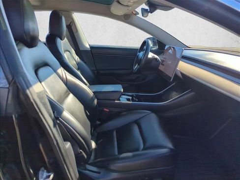 Used 2018 Tesla Model 3 Long Range image 17