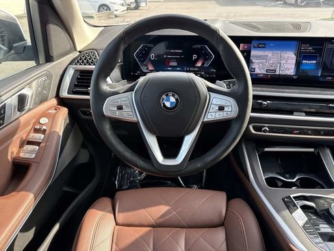 Used 2023 BMW X7 xDrive40i w/ Premium Package AWD/4WD image 13