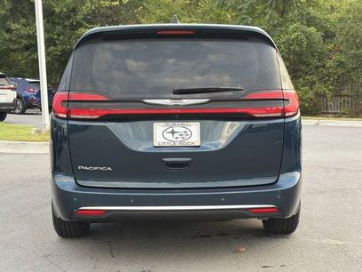 Used 2023 Chrysler Pacifica Touring-L